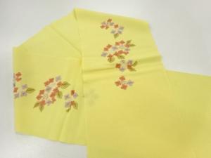 未使用品　花模様刺繍半衿